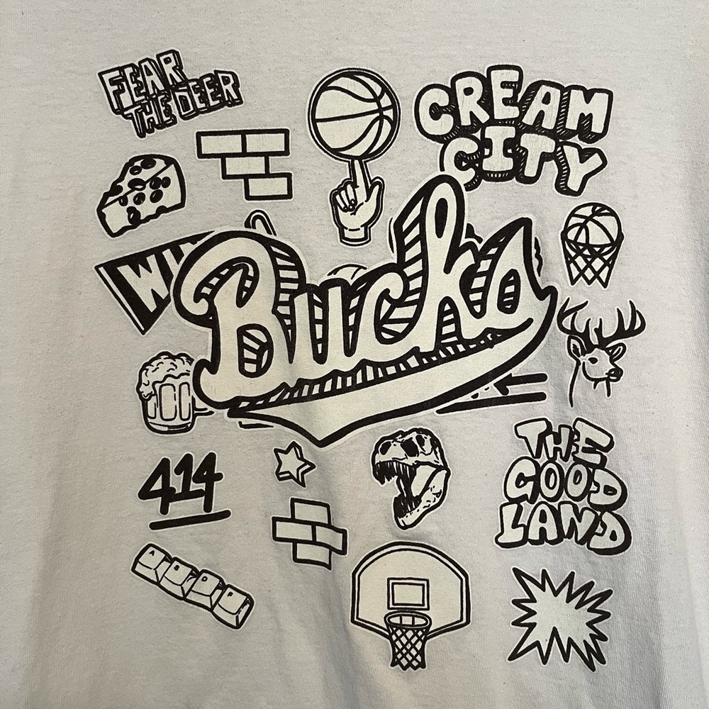 Men's Milwaukee Bucks Mitchell & Ness White Hardwood Classics Doodle T-Shirt - Picture 4 of 10